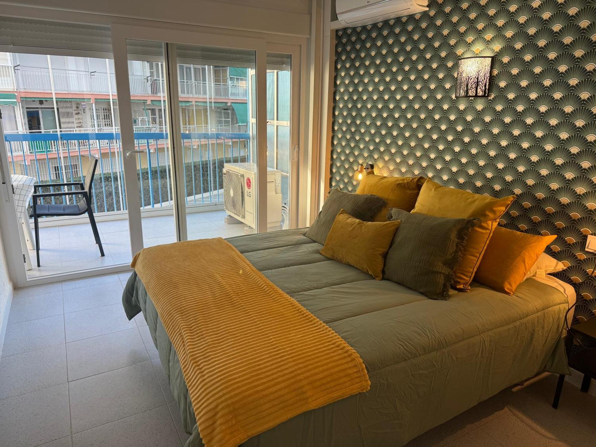 Apartamento Muchavista Primera Linea De Playa By El Conserje El Campello Esterno foto